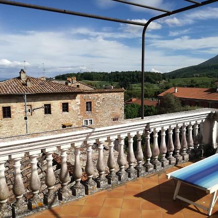 דירות Mansarda Con Solarium Panoramico Su Centro Storico Di Sarteano Vicino Alle Famose Terme Della Val D'Orcia מראה חיצוני תמונה